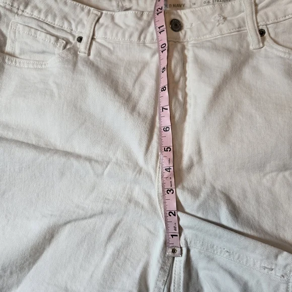 Old Navy OG Straight Shorts In Off White Size 18 Denim - Picture 5 of 8